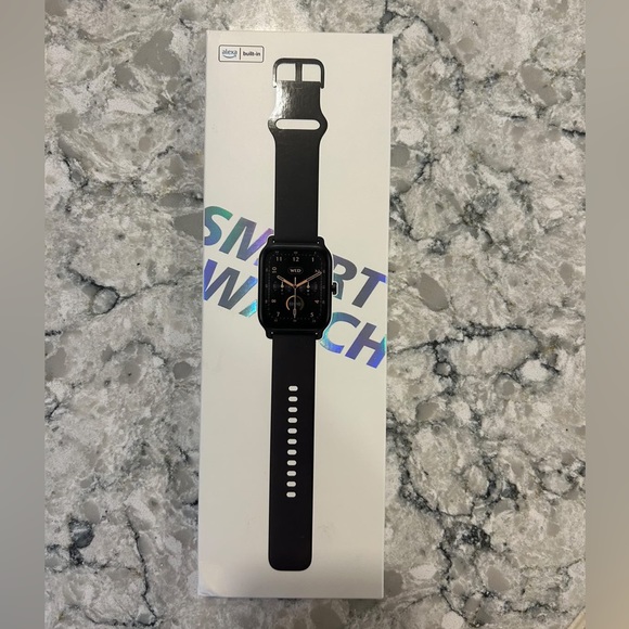 New in sealed box smart watch - Picture 7 of 7